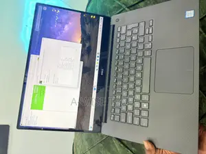 Laptop Dell Precision 15 5520 4GB Intel Core i7 SSD 256GB