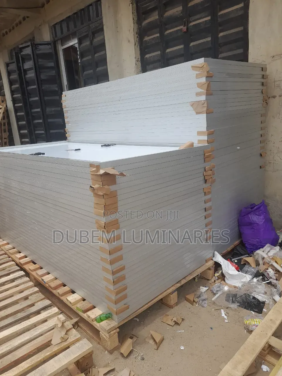 650 Watts Panel