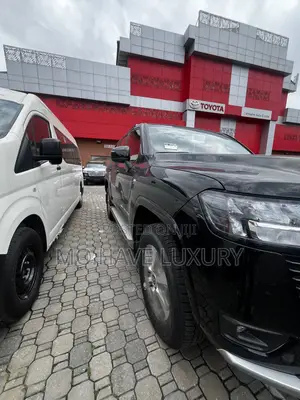 New Toyota Land Cruiser LC300 2025 Black