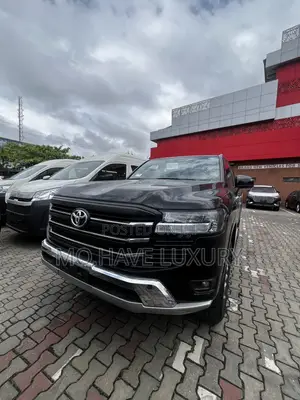 New Toyota Land Cruiser LC300 2025 Black