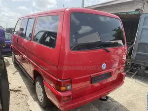 Volkswagen Transporter 2005 Red