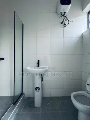 4bdrm Townhouse / Terrace in Ilaje for rent