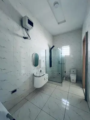 4bdrm Townhouse / Terrace in Ikota for rent