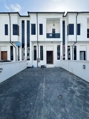 4bdrm Townhouse / Terrace in Ikota for rent