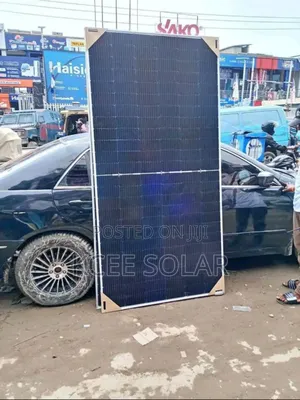 660w Jinko Solar Panel