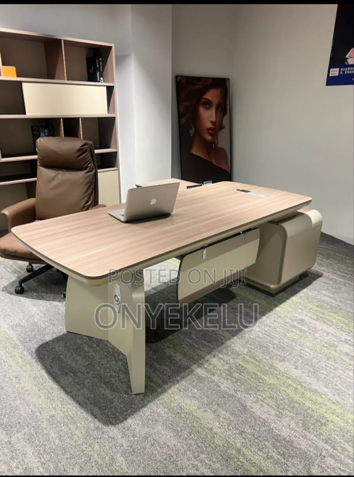 2.8 Meters Executive Table