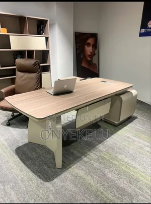 2.8 Meters Executive Table