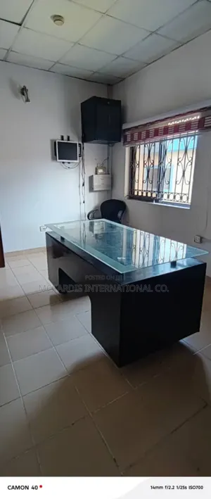 1 Room Office Space Upstairs