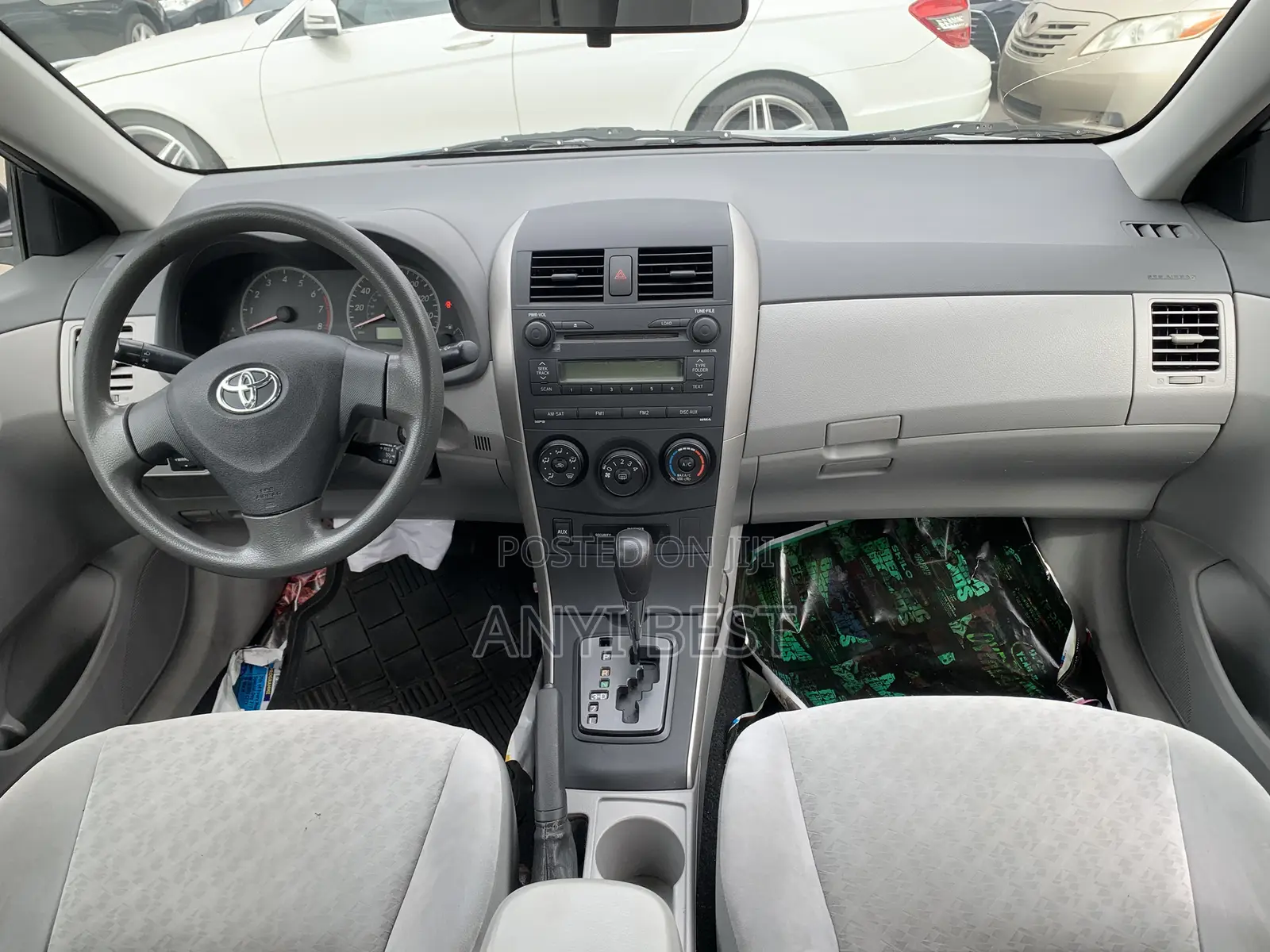 Toyota Corolla 2010 Silver