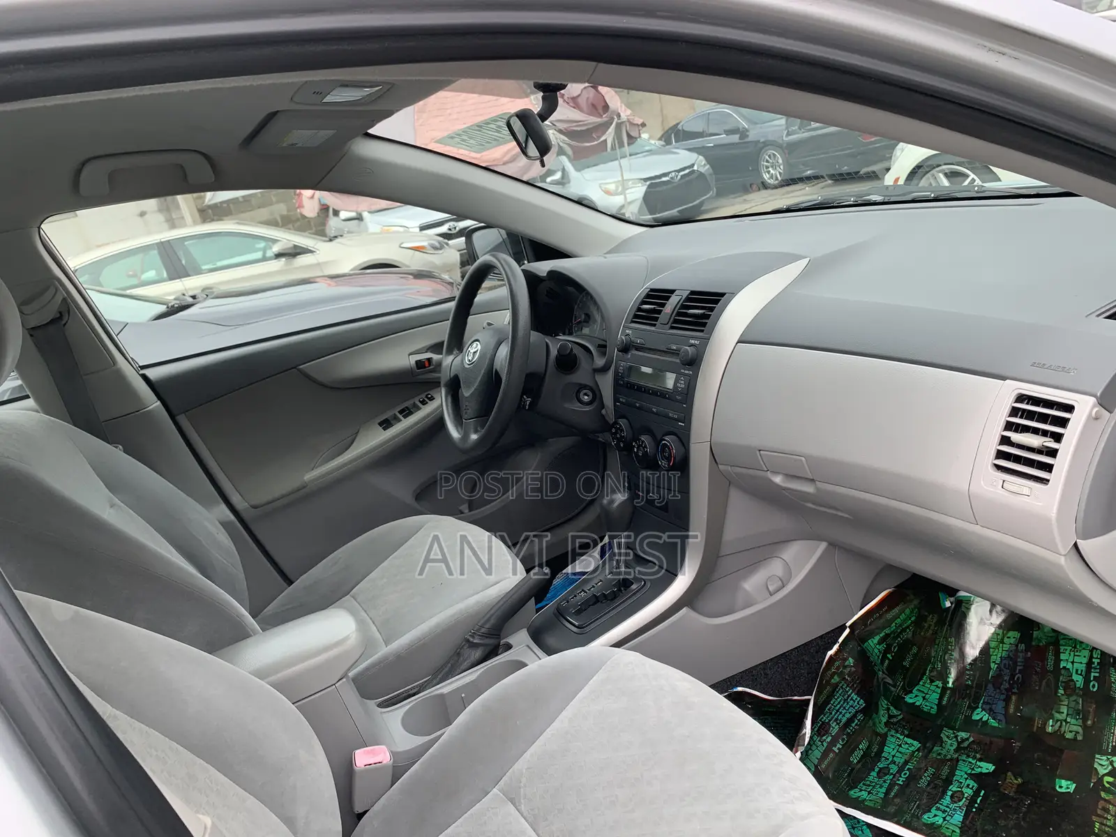 Toyota Corolla 2010 Silver