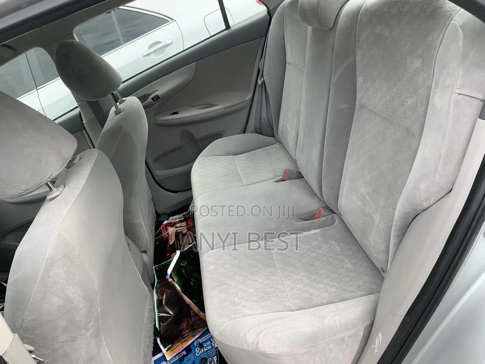 Toyota Corolla 2010 Silver