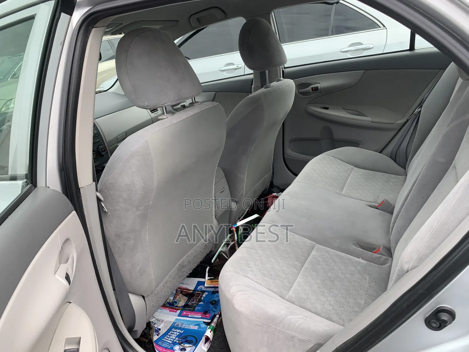 Toyota Corolla 2010 Silver