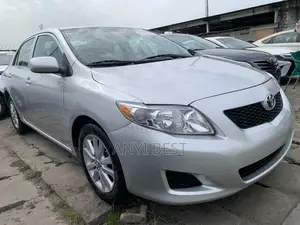 Toyota Corolla 2010 Silver
