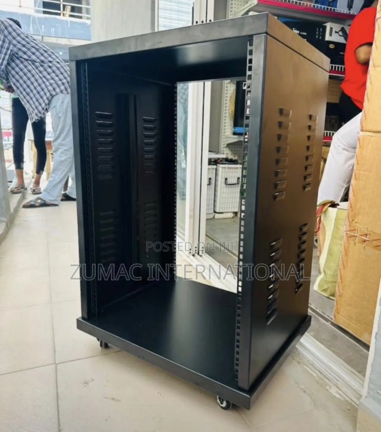 16 Unit Open Amp Rack