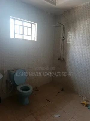 4bdrm Penthouse in Scc Road New Road, Ushafa for rent