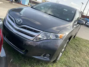 Toyota Venza V6 AWD 2010 Gray