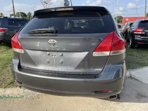 Toyota Venza V6 AWD 2010 Gray
