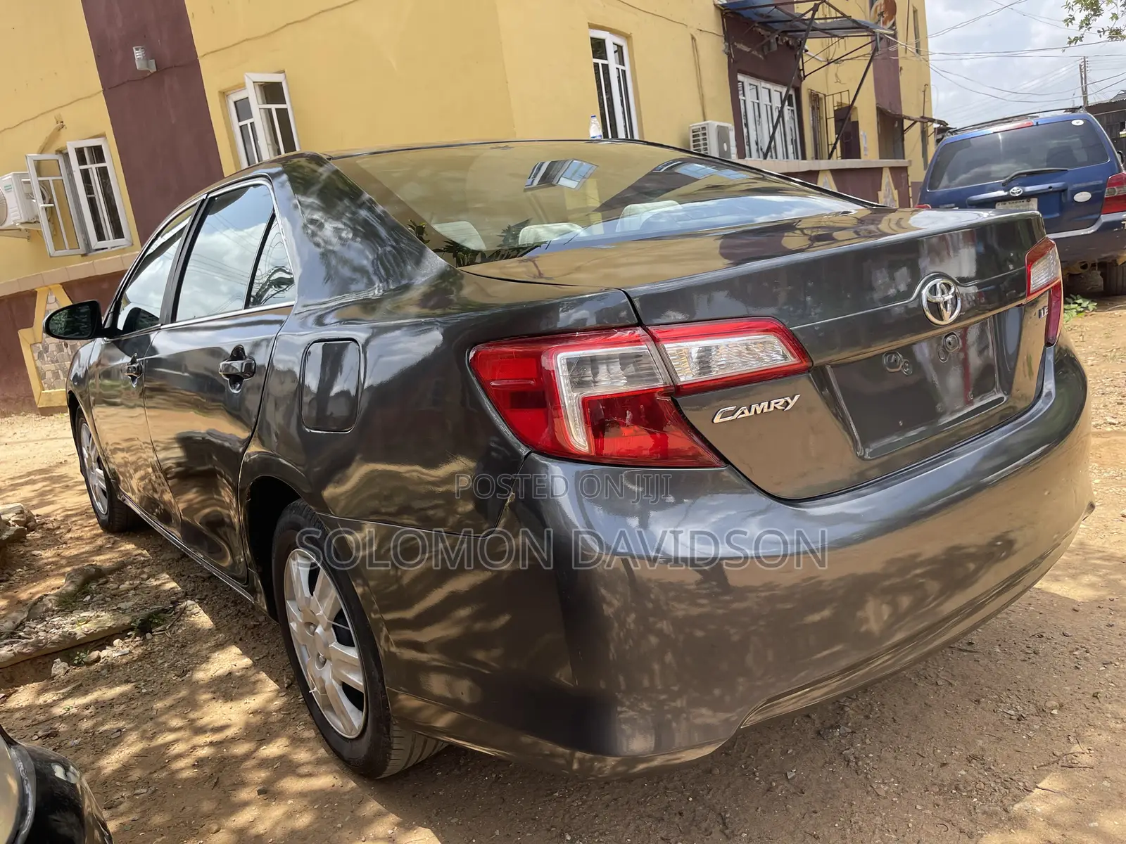 Toyota Camry LE 4dr Sedan (2.5L 4cyl 6A) 2014 Gray
