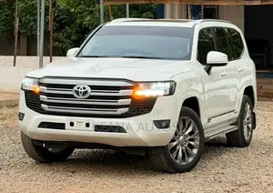 Toyota Land Cruiser 2024 White