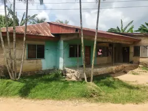 4bdrm Bungalow in Uyo for sale