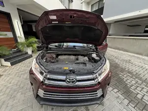Toyota Highlander XLE 4dr SUV AWD (3.5L 6cyl 6A) 2015 Burgundy