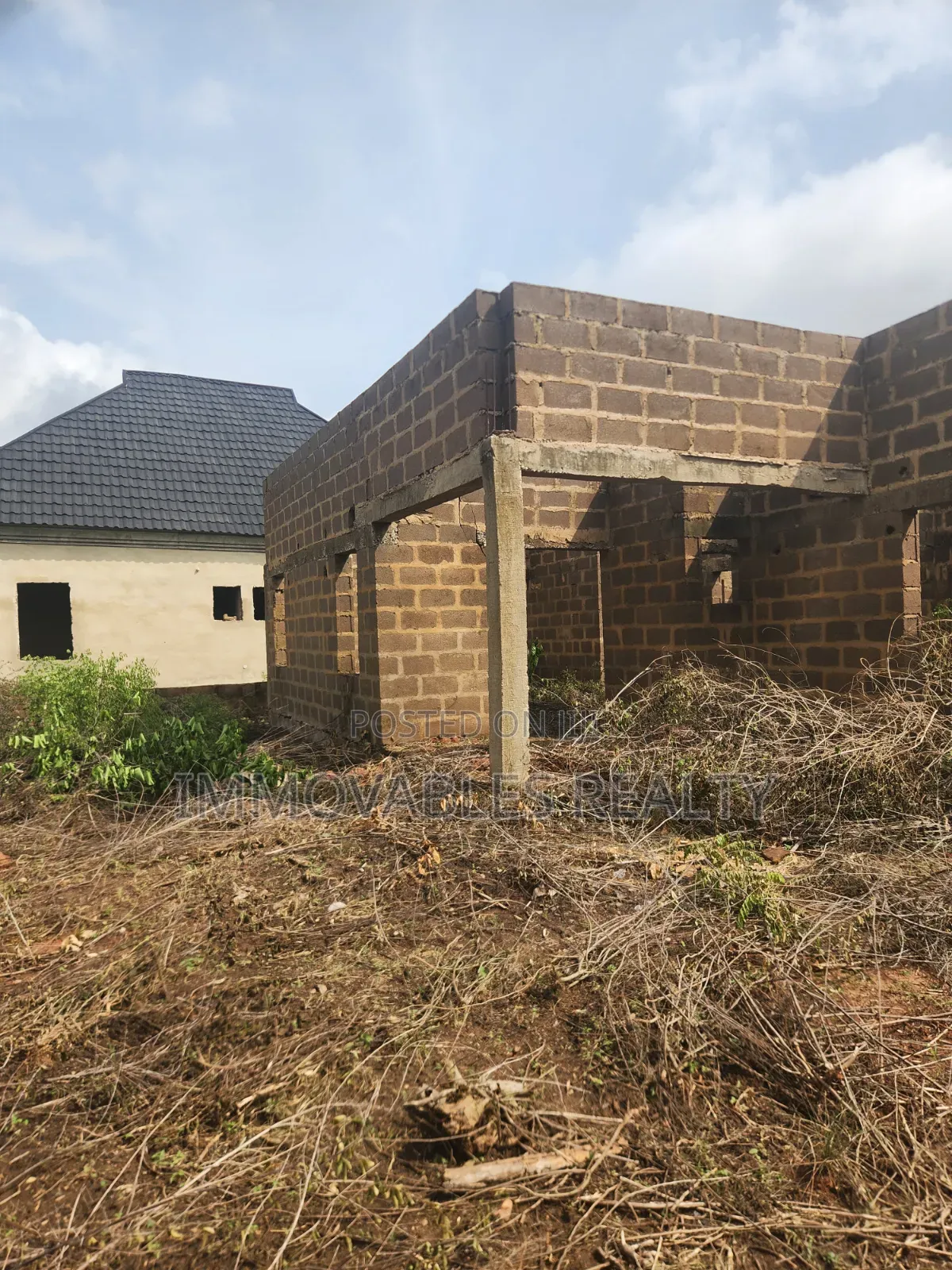 3bed Room Uncompleted Building