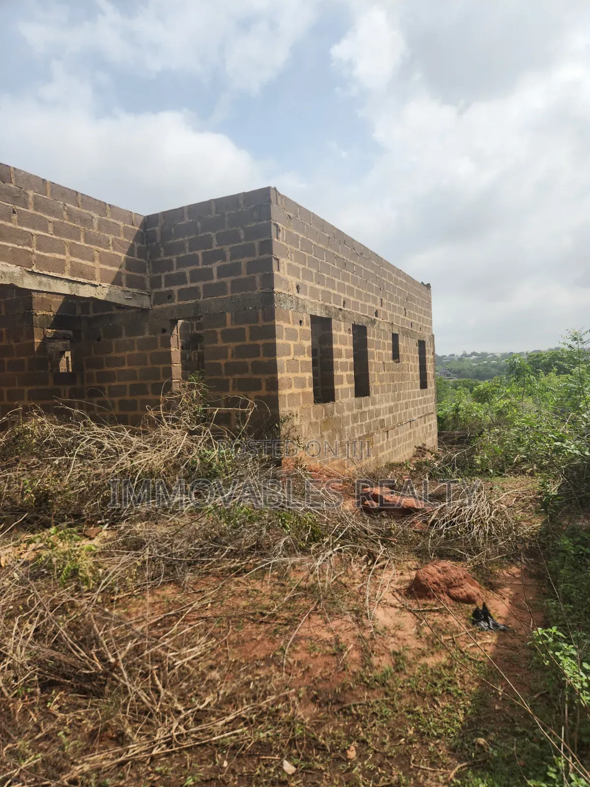 3bed Room Uncompleted Building