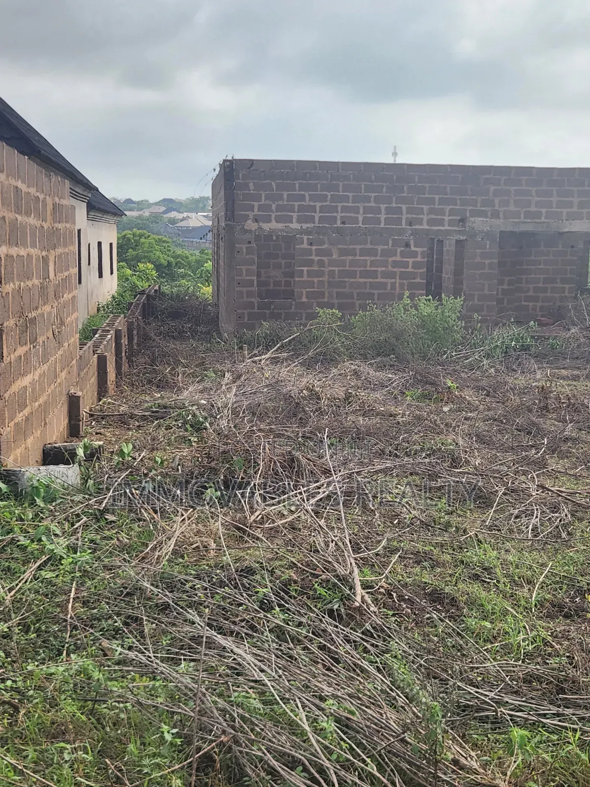 3bed Room Uncompleted Building