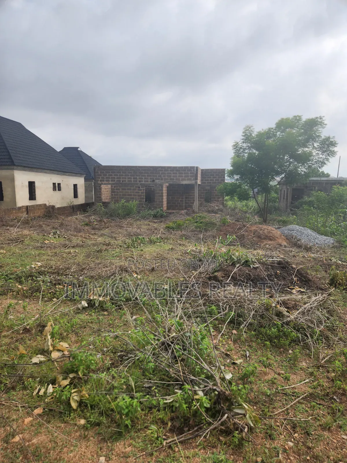 3bed Room Uncompleted Building