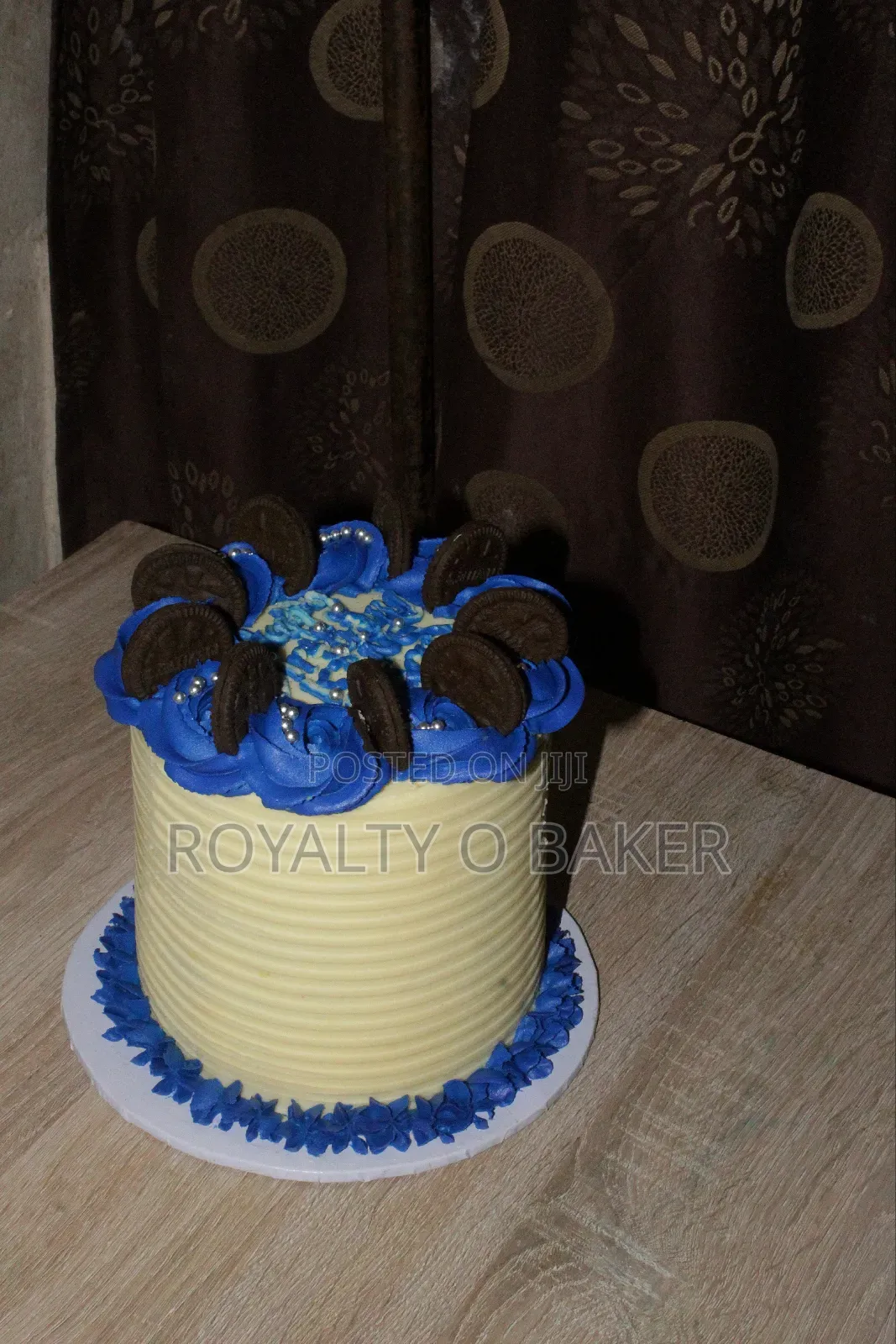 6 Inches 2 Layer Birthday Cake