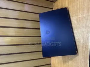 Laptop MSI Stealth GS77 16GB Intel Core i7 SSD 1T