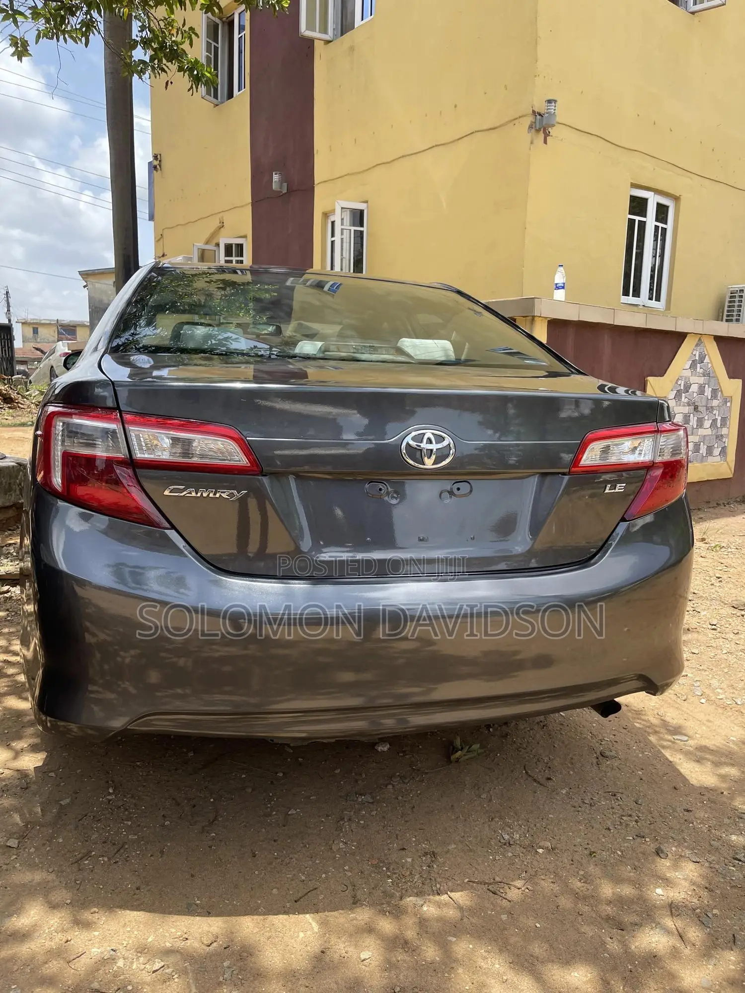 Toyota Camry LE 4dr Sedan (2.5L 4cyl 6A) 2014 Gray