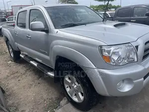 Toyota Tacoma Double Cab V6 Automatic 2011 Silver