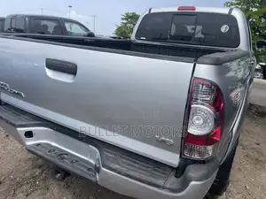 Toyota Tacoma Double Cab V6 Automatic 2011 Silver