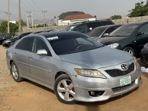 Toyota Camry SE 4dr Sedan (2.5L 4cyl 6A) 2011 Silver