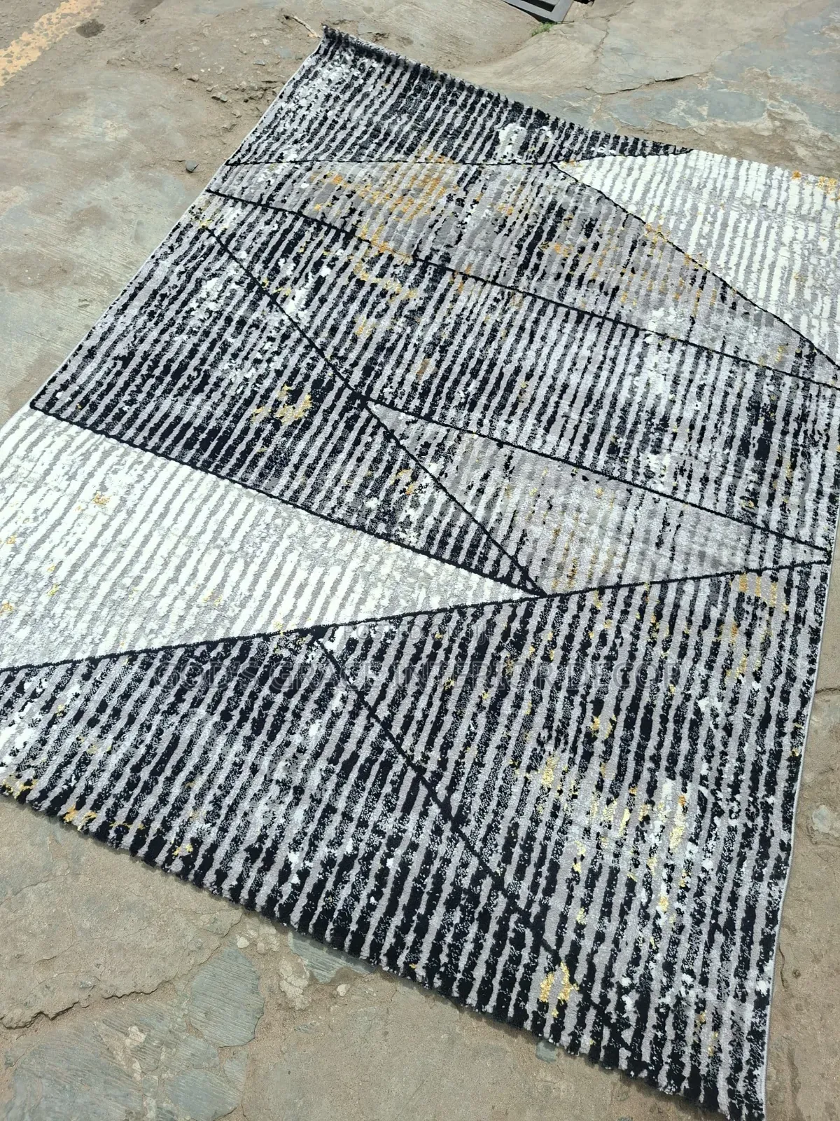 Istanbul Center Rug Available for Pickup