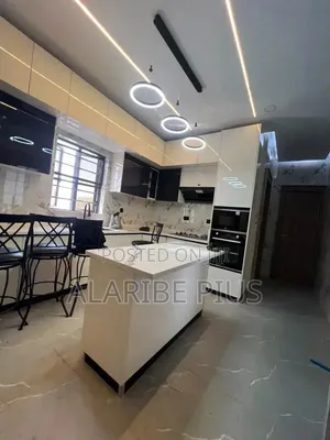 5bdrm Duplex in Mini Estate, Guzape District for sale