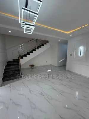4bdrm Duplex in Paradise Estate, Life Camp for sale