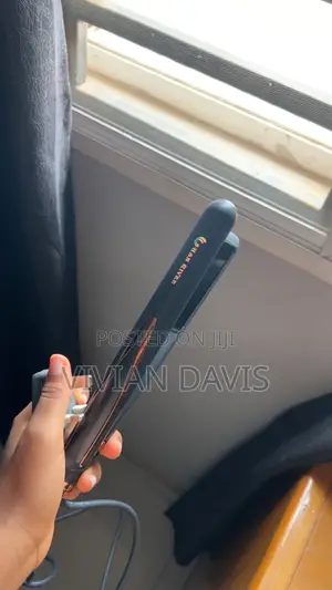 Han River Mini Hair Stretching Iron (Neatly Used)