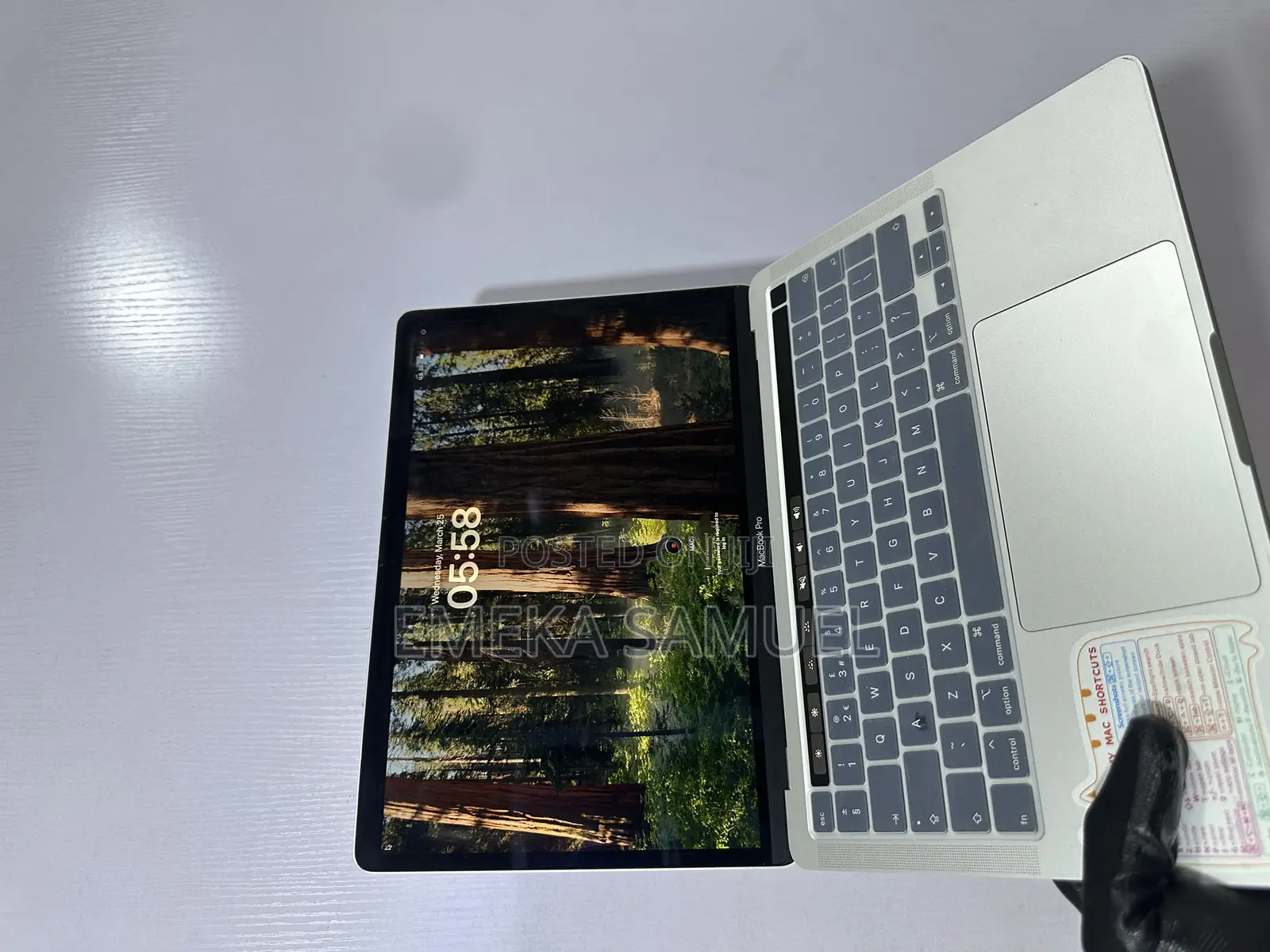 Laptop Apple MacBook Pro 2020 8GB Intel Core i5 SSD 256GB