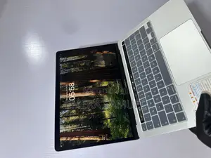 Laptop Apple MacBook Pro 2020 8GB Intel Core i5 SSD 256GB