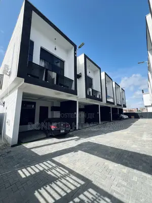 4bdrm Townhouse / Terrace in Ikota for rent