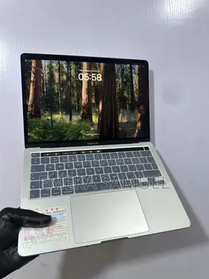 Laptop Apple MacBook Pro 2020 8GB Intel Core i5 SSD 256GB