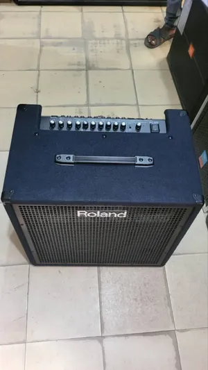 Kc600 Roland Keyboard Combo