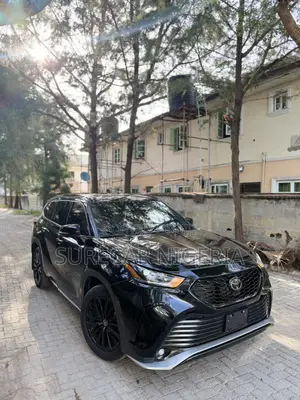 Toyota Highlander XSE 2025 Black