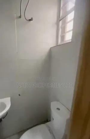 1bdrm Shared Apartment in Orchid, Ikota for rent