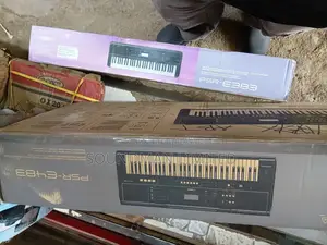 Yamaha PSR-E383 Professional Keyboard