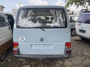 Volkswagen Transporter 2004 Blue