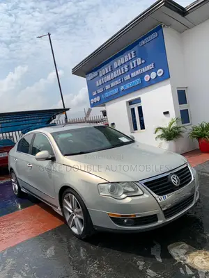 Volkswagen Passat 2010 Beige