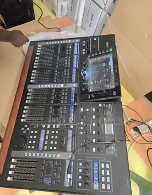 Behringer Wing Digital Mixing Console